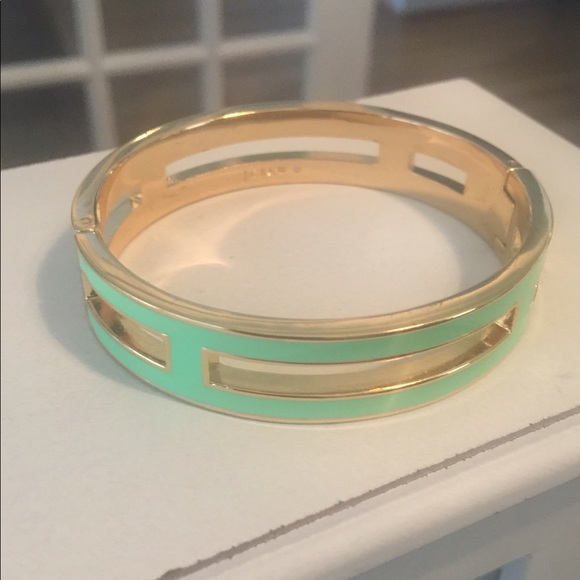 J Crew Bangle w/ clasp NWT - Picture 3 of 5